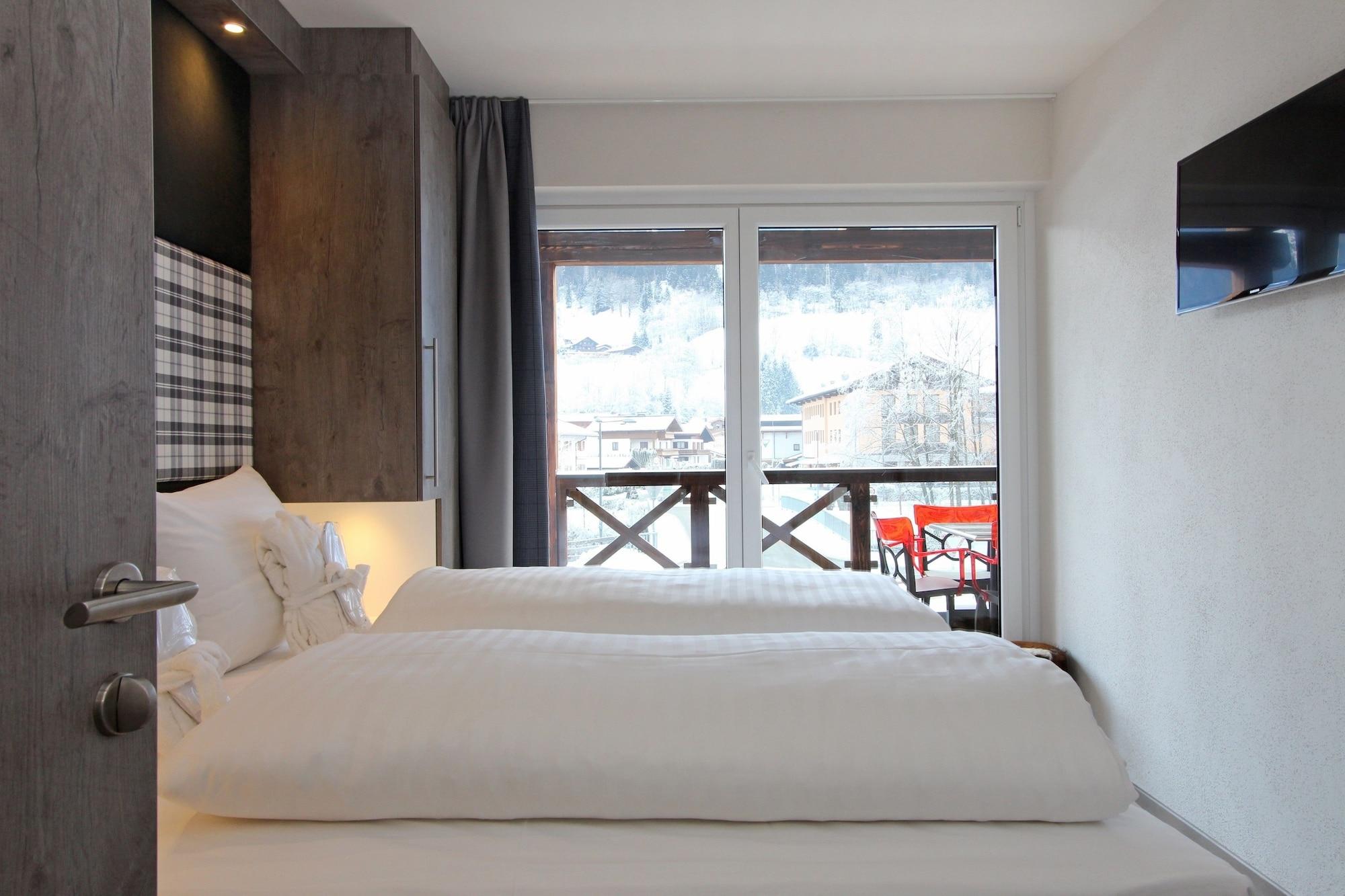 Avenida Mountain Lodges Kaprun Bagian luar foto