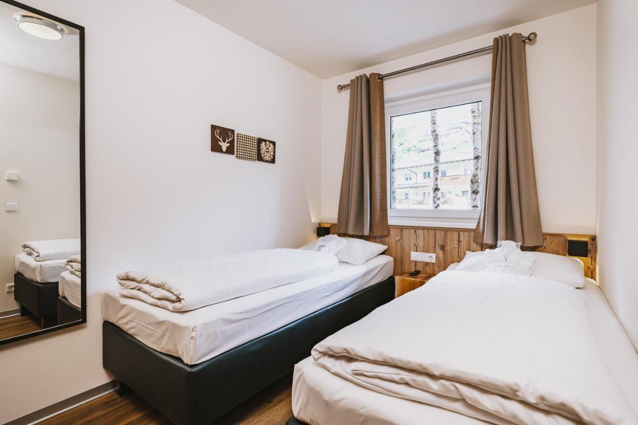 Avenida Mountain Lodges Kaprun Bagian luar foto