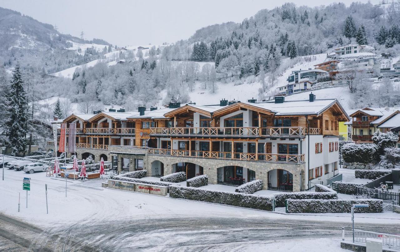Avenida Mountain Lodges Kaprun Bagian luar foto