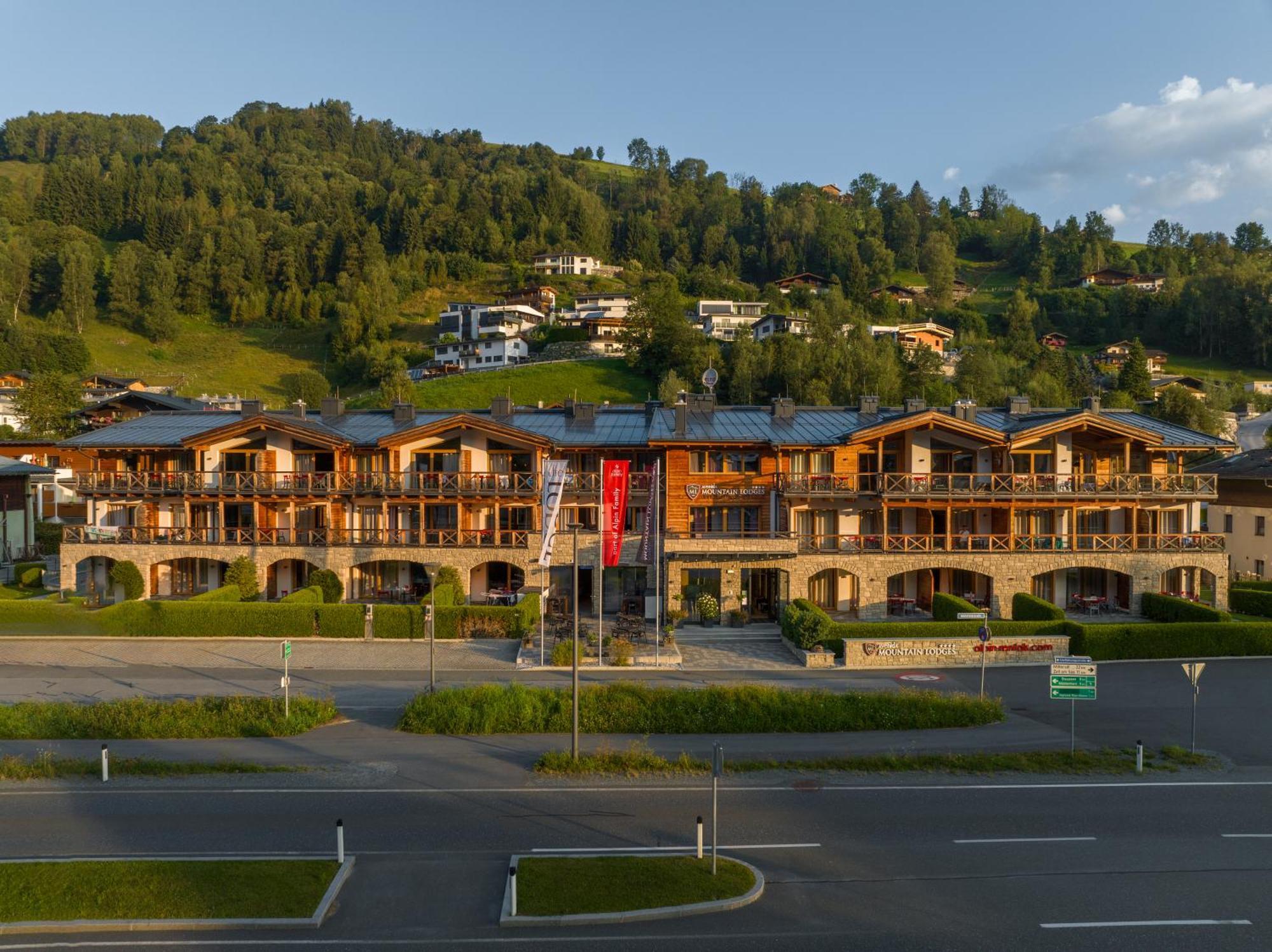 Avenida Mountain Lodges Kaprun Bagian luar foto